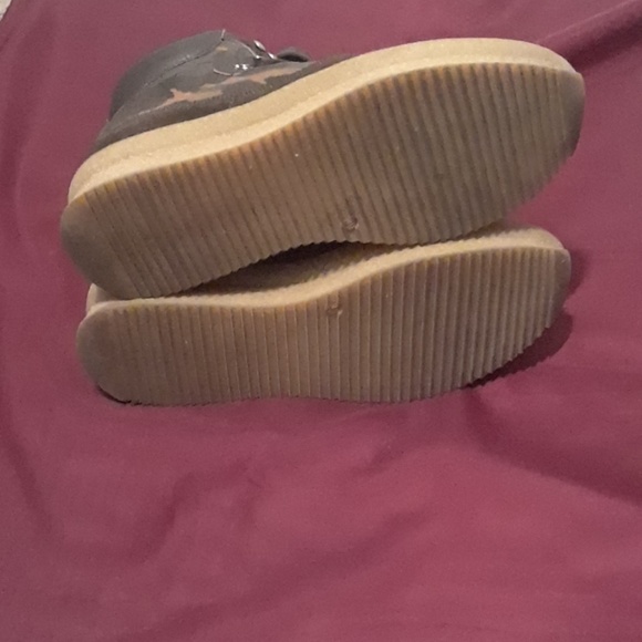 EUC Shellys London green camo sneakers sz 9 midtop - Picture 6 of 8